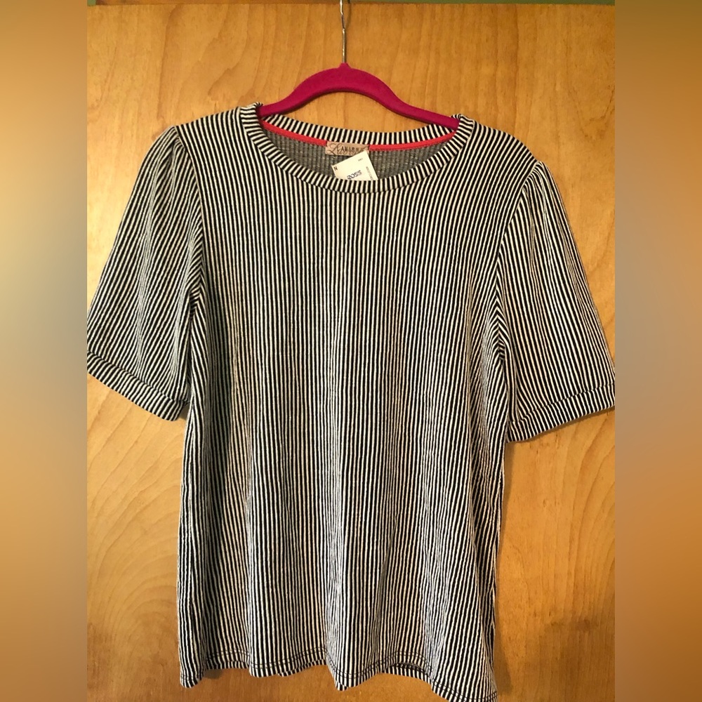 Lavish T-shirt